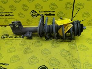 Gebruikte Veerpoot links-voor Citroen Berlingo Cinqspace, Multispace 1.6 VTi 95 16V Prijs op aanvraag aangeboden door de Nollen autorecycling