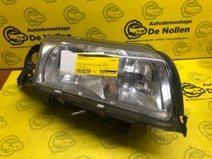 Gebruikte Koplamp rechts Volvo S80 (TR/TS) 2.4 T Turbo 20V Prijs € 45,00 Margeregeling aangeboden door de Nollen autorecycling