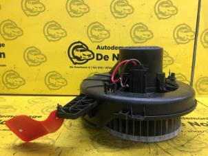 Begagnade Fläktmotor för uppvärmning och ventilation Volkswagen Fox (5Z) 1.2 Pris € 35,95 Marginaltabell erbjuds av de Nollen autorecycling