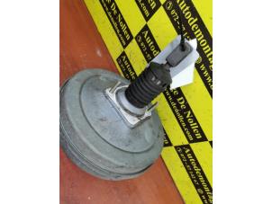 Begagnade Bromsservo Renault Trafic New (FL) 1.9 dCi 100 16V Pris € 60,00 Marginaltabell erbjuds av de Nollen autorecycling