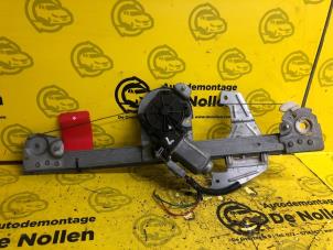 Gebruikte Raammechaniek 2Deurs links-voor Toyota Aygo (B10) 1.4 HDI Prijs € 40,00 Margeregeling aangeboden door de Nollen autorecycling