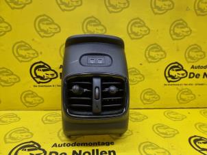 Begagnade Luftraster bak Mini Clubman (F54) 1.5 Cooper 12V Pris € 75,00 Marginaltabell erbjuds av de Nollen autorecycling