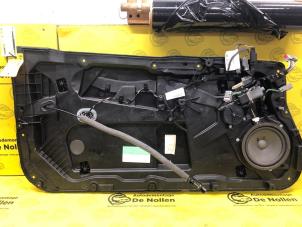 Gebruikte Ruitmechaniek 2Deurs links-voor Ford Fiesta 6 (JA8) 1.0 SCI 12V 80 Prijs € 75,00 Margeregeling aangeboden door de Nollen autorecycling