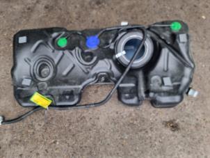 Begagnade Tank Mini Clubman (F54) 1.5 Cooper 12V Pris på förfrågan erbjuds av de Nollen autorecycling