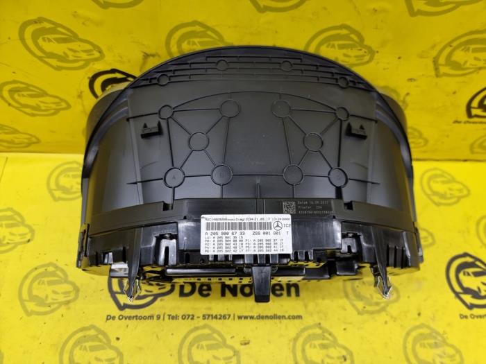 Vägmätare KM från en Mercedes-Benz C (W205) C-200d 2.2 16V 2018