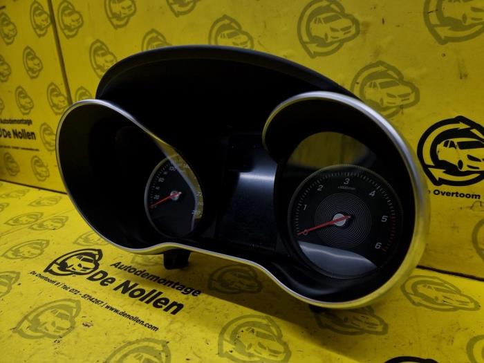 Vägmätare KM från en Mercedes-Benz C (W205) C-200d 2.2 16V 2018