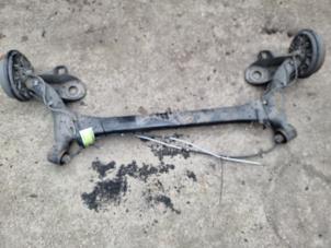 Używane Os tylna napedu na przednie kola Seat Ibiza IV SC (6J1) 1.2 TDI Ecomotive Cena € 150,00 Procedura marży oferowane przez de Nollen autorecycling