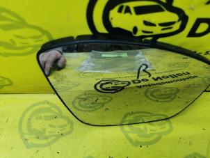 Gebruikte Spiegelglas rechts Peugeot 2008 (CU) 1.6 e-HDi FAP Prijs € 20,00 Margeregeling aangeboden door de Nollen autorecycling