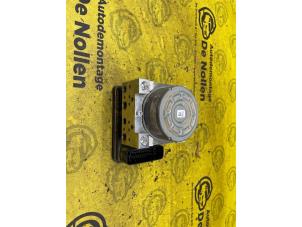 Begagnade ABS-pump Mini Mini (F56) 2.0 16V Cooper S Pris € 240,00 Marginaltabell erbjuds av de Nollen autorecycling