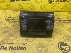 Begagnade CD-spelare med radio Fiat Ducato (250) 2.3 D 130 Multijet Minibus Extralongo Pris på förfrågan erbjuds av de Nollen autorecycling