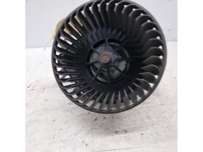 Chaufage Ventilatiemotor van een MINI Mini Open (R52) 1.6 16V Cooper S 2006