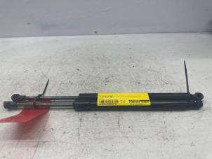 Begagnade Set med gasfjädrar, baklucka BMW 3 serie (E90) 320i 16V Pris € 24,95 Marginaltabell erbjuds av de Nollen autorecycling