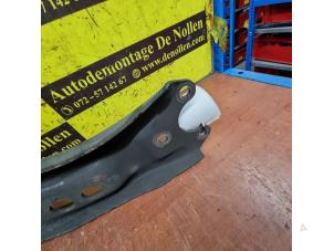 Gebruikte Draagarm rechts-voor Volkswagen Tiguan (5N1/2) 2.0 TDI 16V Blue Motion Prijs € 40,00 Margeregeling aangeboden door de Nollen autorecycling