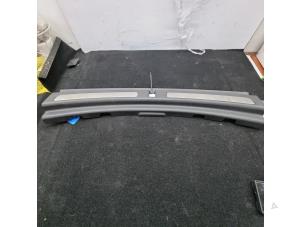 Begagnade List, baklucka Mini Countryman (F60) 1.5 TwinPower Turbo 12V Cooper SE ALL4 Pris € 75,00 Marginaltabell erbjuds av de Nollen autorecycling