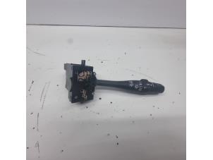 Gebruikte Ruitenwis Schakelaar Nissan Almera (N16) 1.5 16V Prijs € 25,00 Margeregeling aangeboden door de Nollen autorecycling