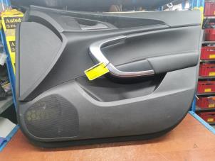 Gebruikte Deurbekleding 4Deurs rechts-voor Opel Insignia 1.8 16V Ecotec Prijs € 70,00 Margeregeling aangeboden door de Nollen autorecycling