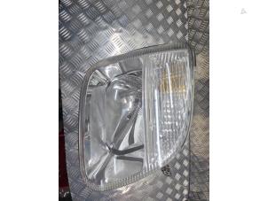 Begagnade Strålkastare, höger Opel Agila (A) 1.2 16V Pris € 30,00 Marginaltabell erbjuds av de Nollen autorecycling