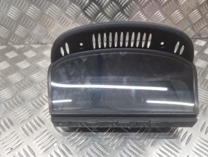 Gebruikte Navigatie Display BMW B6 Cabriolet (E64) 4.4 V8 32V Prijs € 125,00 Margeregeling aangeboden door de Nollen autorecycling