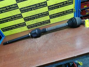 Gebruikte Aandrijfas rechts-voor Renault Espace (JK) 2.0 Turbo 16V Grand Espace Prijs € 100,00 Margeregeling aangeboden door de Nollen autorecycling