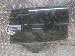 Gebruikte Portierruit 4Deurs links-achter Mercedes GLA (156.9) 1.6 180 16V Prijs € 100,00 Margeregeling aangeboden door de Nollen autorecycling