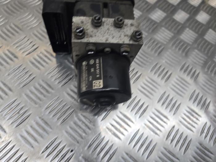 ABS-pump från en Volkswagen Golf V (1K1) 2.0 TFSI GTI 16V 2005