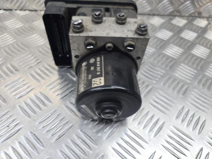 ABS-pump från en Volkswagen Golf V (1K1) 2.0 TFSI GTI 16V 2005