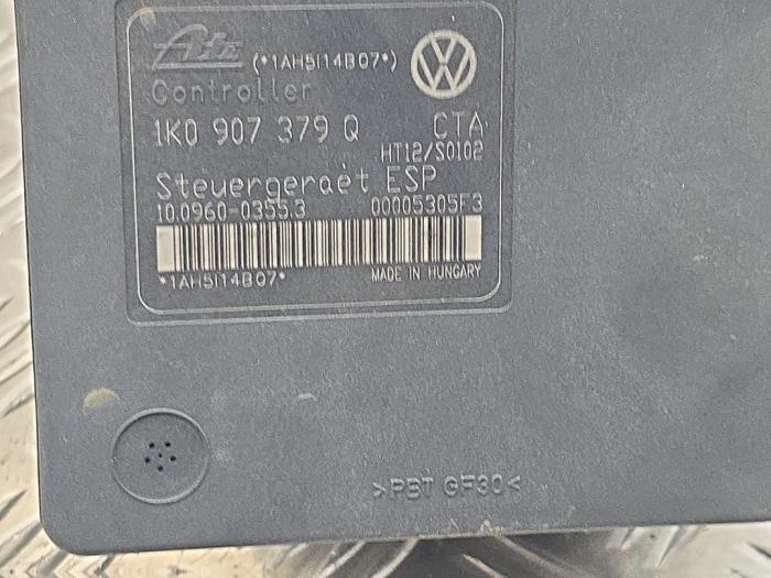 ABS-pump från en Volkswagen Golf V (1K1) 2.0 TFSI GTI 16V 2005