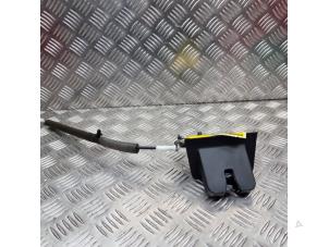 Begagnade Låsmekanism, baklucka Audi A3 Sportback (8YA) 1.5 35 TFSI 16V Mild Hybrid Pris € 40,00 Marginaltabell erbjuds av de Nollen autorecycling