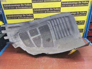 Gebruikte Slijkweerder Opel Insignia 1.8 16V Ecotec Prijs € 25,00 Margeregeling aangeboden door de Nollen autorecycling