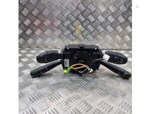 Gebruikte Licht + Raw Schakelaar Peugeot 207 SW (WE/WU) 1.6 16V Prijs € 50,00 Margeregeling aangeboden door de Nollen autorecycling