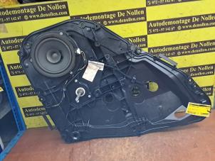 Gebruikte Ruitmechaniek 4Deurs links-achter Ford Fiesta 6 (JA8) 1.0 Ti-VCT 12V 65 Van Prijs € 40,00 Margeregeling aangeboden door de Nollen autorecycling