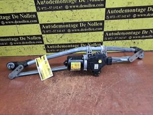 Używane Silnik i mechanizm wycieraczki Dacia Sandero II 0.9 TCE 12V Cena € 75,00 Procedura marży oferowane przez de Nollen autorecycling