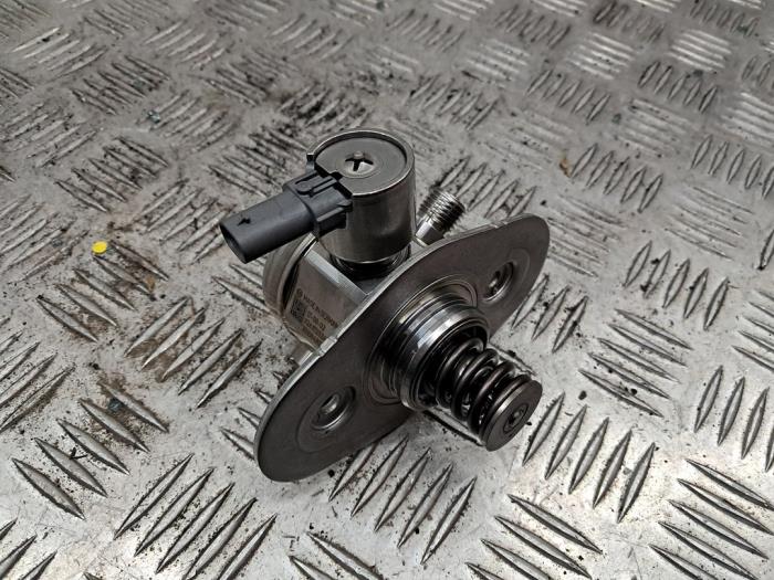 Högtryckspump från en MINI Mini (F56) 1.5 12V Cooper 2014