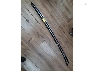 Begagnade Set med takstripes Ford Focus 3 Wagon 1.0 Ti-VCT EcoBoost 12V 125 Pris € 225,00 Marginaltabell erbjuds av de Nollen autorecycling