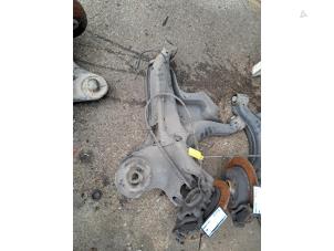 Gebruikte Fusee houder rechts-achter Mercedes Vito (447.6) 1.6 109 CDI 16V Prijs € 125,00 Margeregeling aangeboden door de Nollen autorecycling