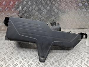 Begagnade Luftfilterhus BMW 1 serie (F20) 116i 1.6 16V Pris € 75,00 Marginaltabell erbjuds av de Nollen autorecycling