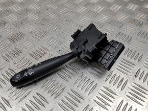 Begagnade Indikatorbrytare Kia Rio II (DE) 1.4 16V Pris € 20,00 Marginaltabell erbjuds av de Nollen autorecycling