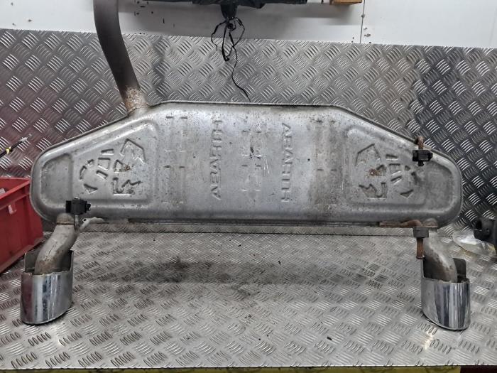 Ljuddämpare, bak från en Abarth 500/595/695 1.4 T-Jet 16V Esse Esse 2015