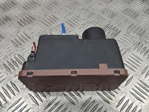 Begagnade Vakuumpump för centrallås Volkswagen Polo III (6N1) 1.4i 60 Pris € 125,00 Marginaltabell erbjuds av de Nollen autorecycling