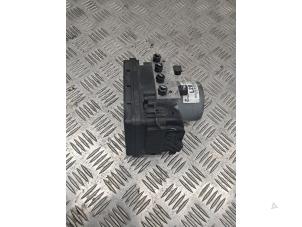 Używane Pompa ABS Kia Rio IV (YB) 1.0i T-GDi 100 12V Cena € 150,00 Procedura marży oferowane przez de Nollen autorecycling