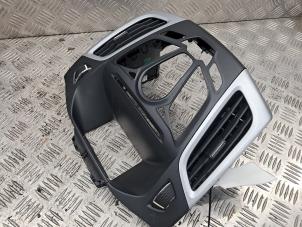 Begagnade Radiolist Ford Focus 3 Wagon 1.0 Ti-VCT EcoBoost 12V 125 Pris € 20,00 Marginaltabell erbjuds av de Nollen autorecycling