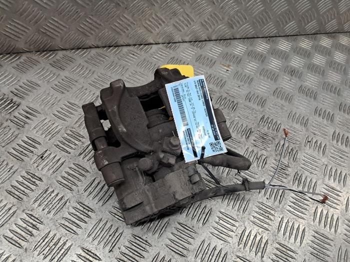 Bakre bromsok, vänster från en Volkswagen Golf VII (AUA) 1.6 TDI 16V 2014