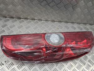 Używane Tylne swiatlo pozycyjne lewe Fiat Doblo (263) 1.3 D Multijet DPF Euro 5 Cena € 50,00 Procedura marży oferowane przez de Nollen autorecycling