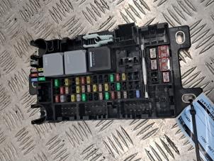 Gebruikte Zekeringkast Landrover Discovery Sport (LC) 2.0 P200 MHEV 16V AWD Prijs € 85,00 Margeregeling aangeboden door de Nollen autorecycling