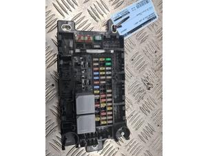 Gebruikte Zekeringkast Landrover Discovery Sport (LC) 2.0 P200 MHEV 16V AWD Prijs € 85,00 Margeregeling aangeboden door de Nollen autorecycling