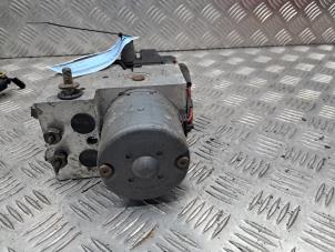 Begagnade ABS-pump Ford Transit 2.4 TDdi 16V 300M Pris € 150,00 Marginaltabell erbjuds av de Nollen autorecycling