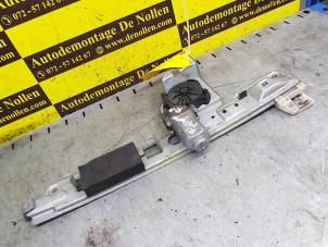 Gebruikte Ruitmechaniek 4Deurs rechts-achter Renault Megane II Grandtour (KM) 1.4 16V 98 Prijs € 30,00 Margeregeling aangeboden door de Nollen autorecycling