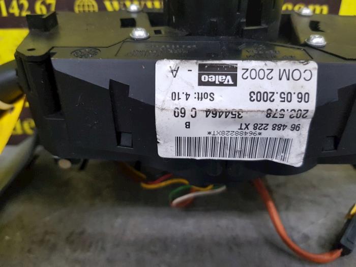 Licht + Raw Schakelaar van een Citroën C3 Pluriel (HB) 1.6 16V 2004