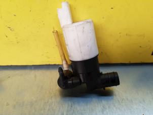 Begagnade Pump, vindrutespolare Renault Megane II (BM/CM) 1.4 16V 82 Pris € 35,00 Marginaltabell erbjuds av de Nollen autorecycling