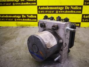 Używane Pompa ABS Renault Master Cena € 200,00 Procedura marży oferowane przez de Nollen autorecycling